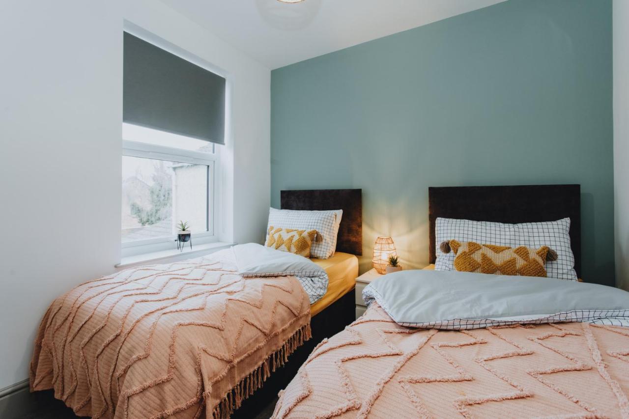 Townhouse House Ideal Contractors In Rugby Eksteriør bilde