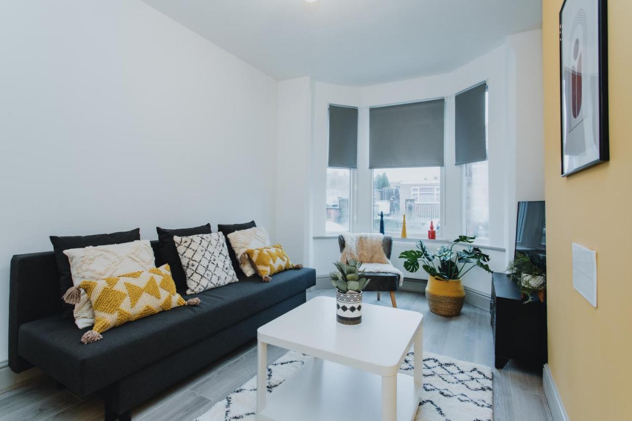 Townhouse House Ideal Contractors In Rugby Eksteriør bilde