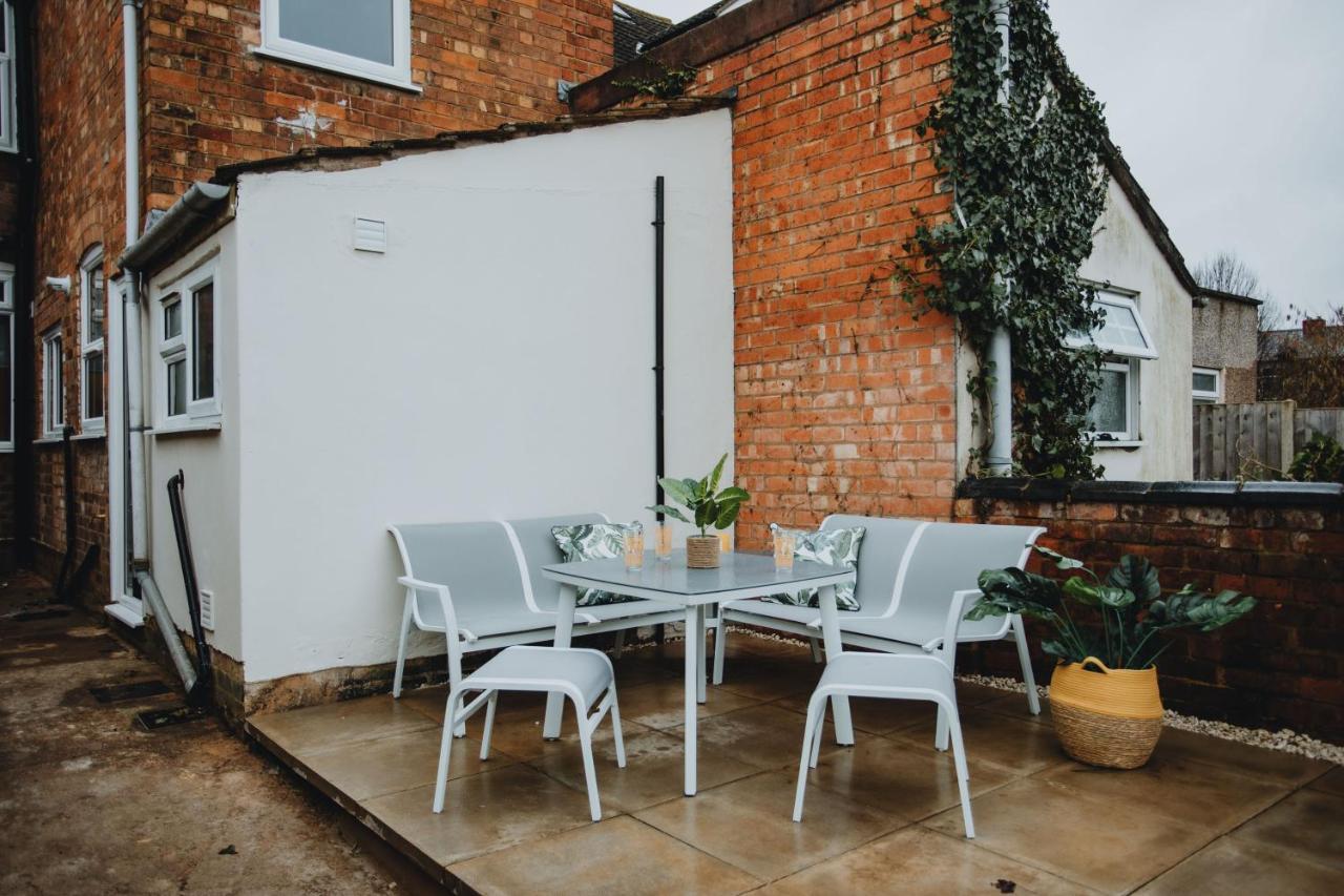 Townhouse House Ideal Contractors In Rugby Eksteriør bilde