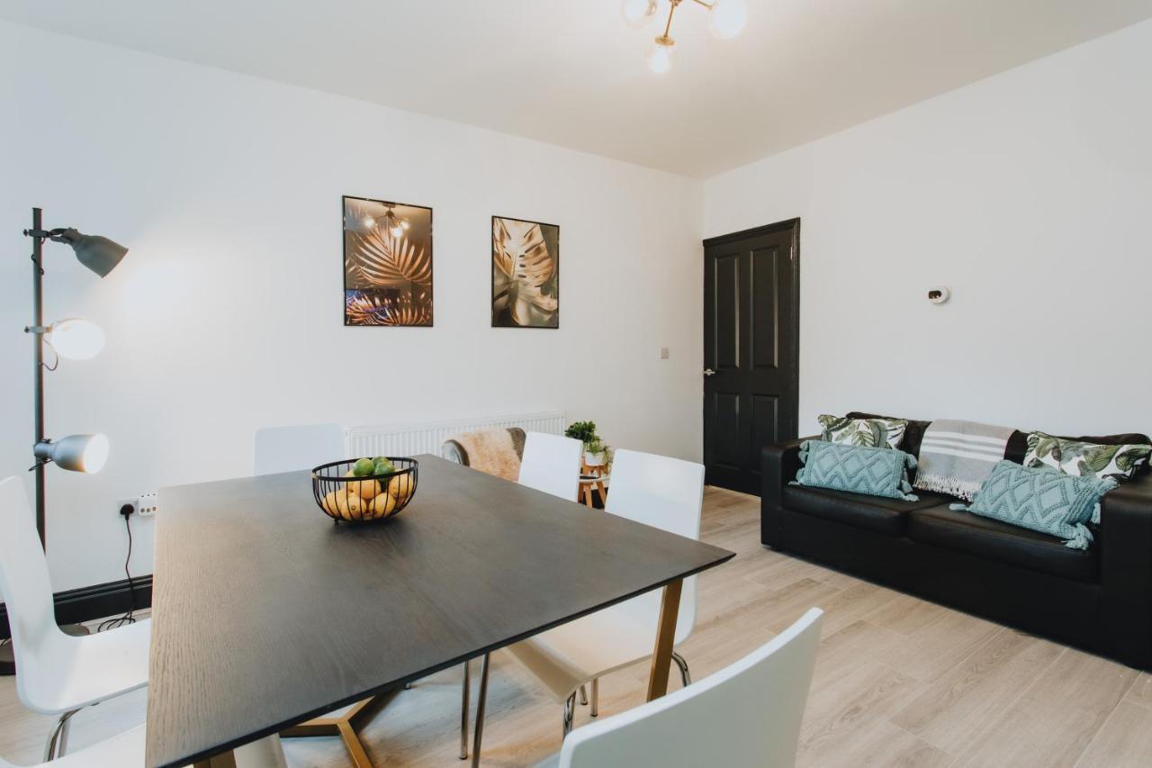 Townhouse House Ideal Contractors In Rugby Eksteriør bilde