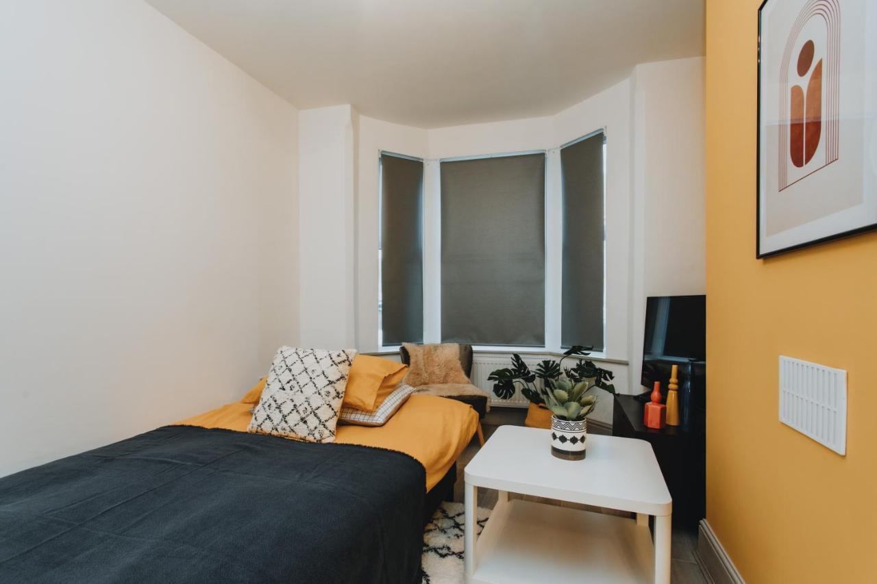 Townhouse House Ideal Contractors In Rugby Eksteriør bilde