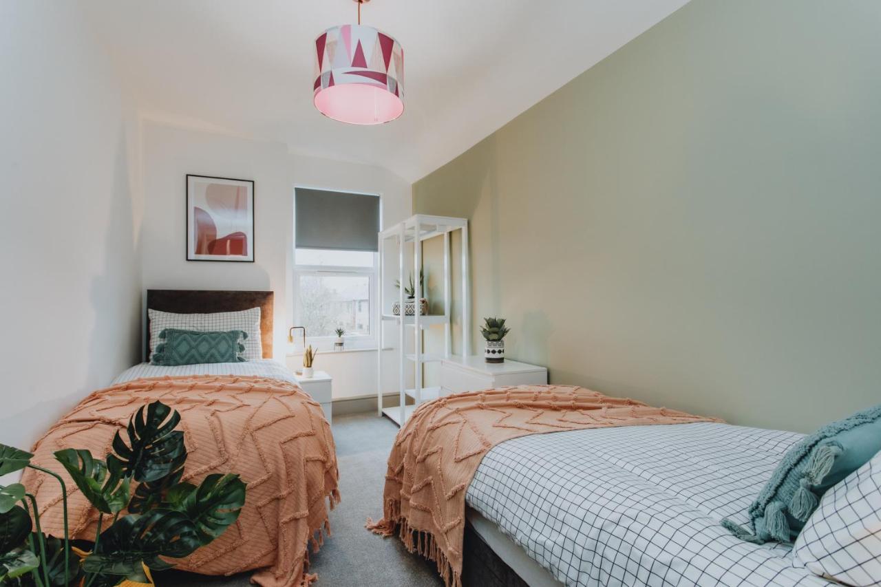 Townhouse House Ideal Contractors In Rugby Eksteriør bilde