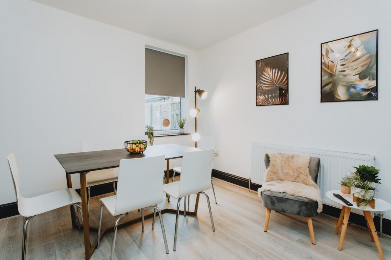 Townhouse House Ideal Contractors In Rugby Eksteriør bilde