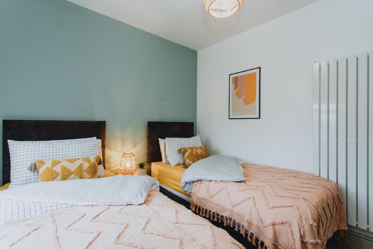 Townhouse House Ideal Contractors In Rugby Eksteriør bilde